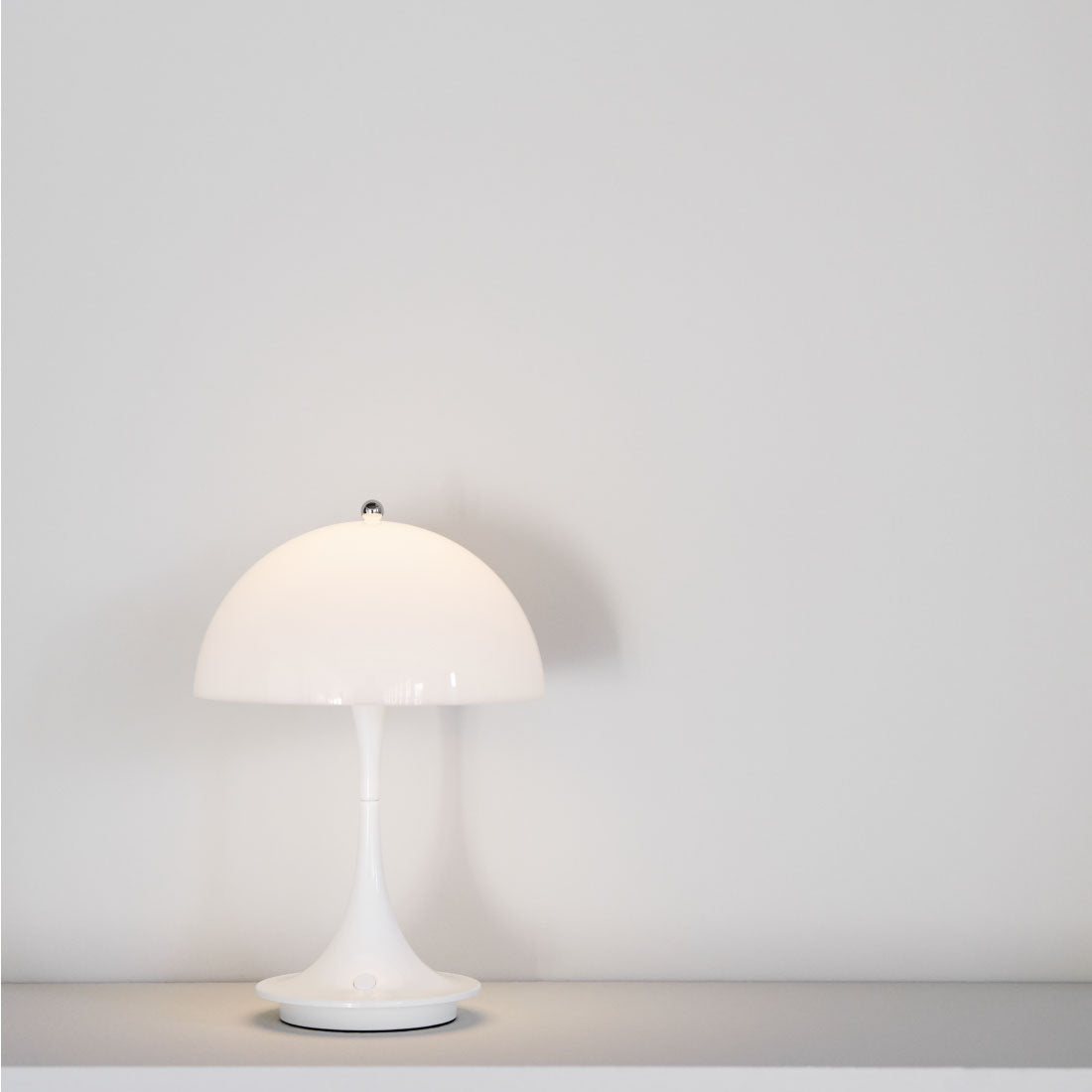 Panthella 160 ポータブル V3 オパール・ホワイト