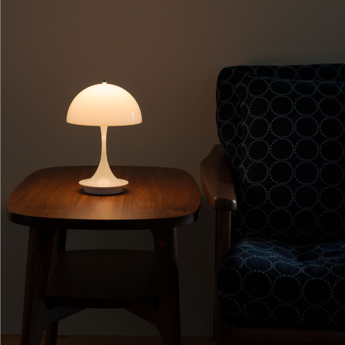 Panthella 160 ポータブル V3 オパール・ホワイト