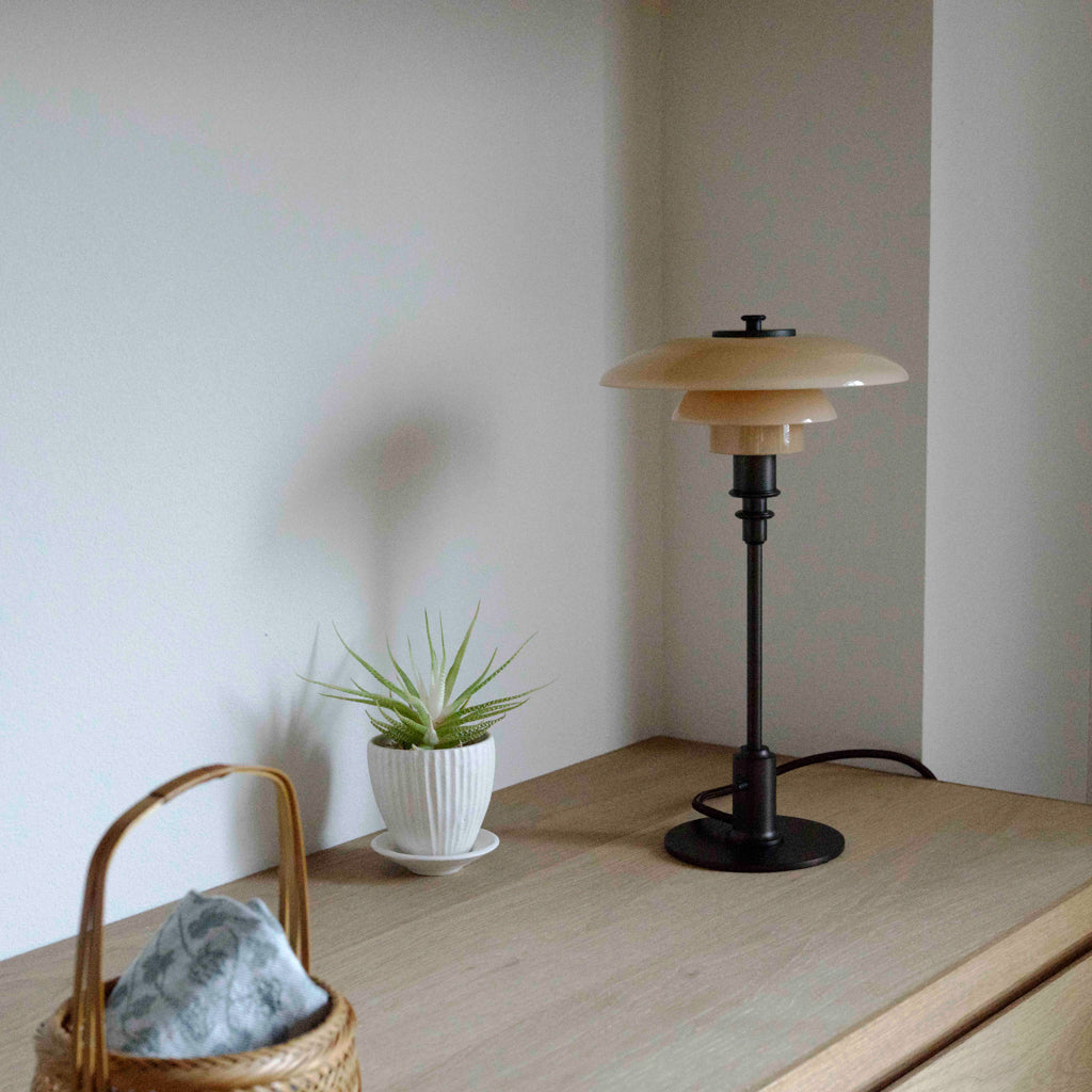 PH 2/1 テーブルランプ ダスティー・テラコッタ