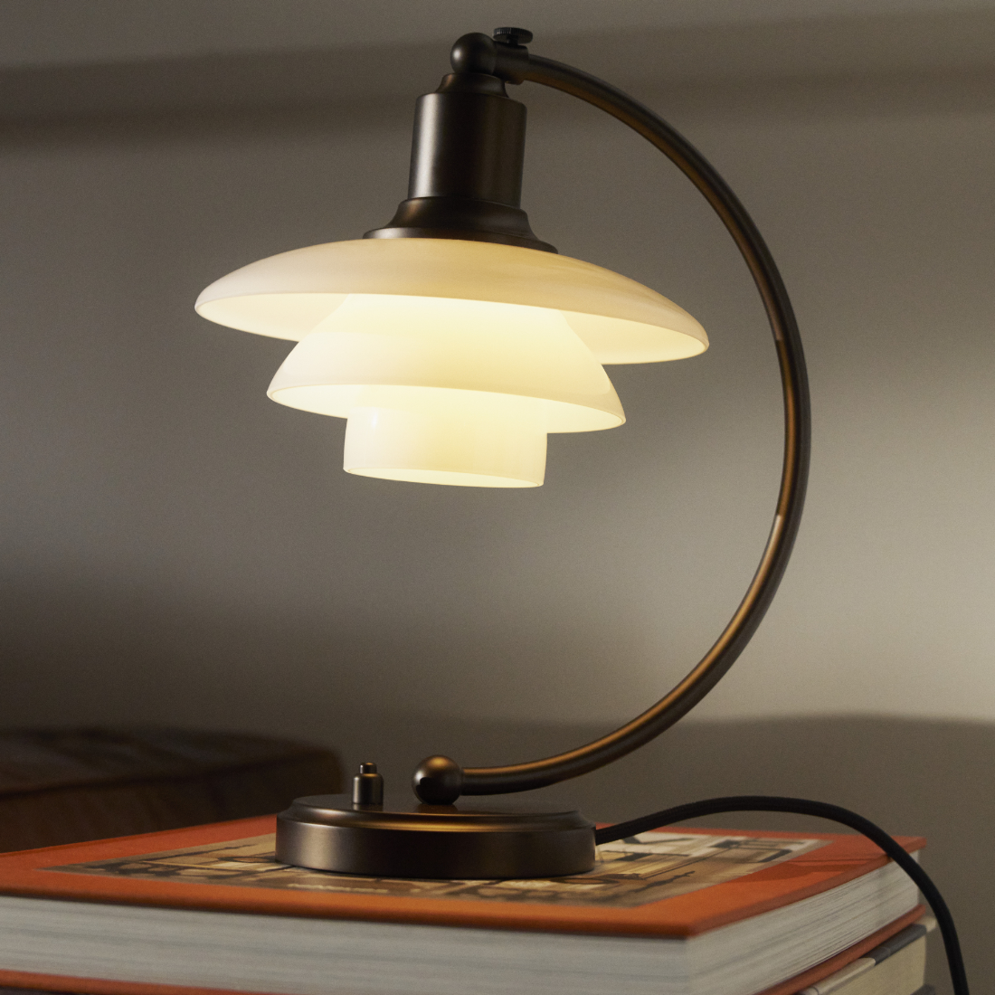 PH 2/2 ルナ テーブルランプ エイジドブラス