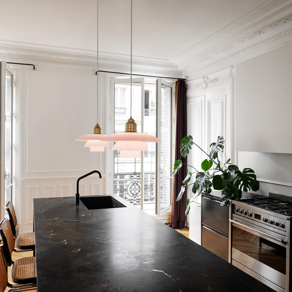 PH 3½-3 Glass Pendant Pale Rose ペンダントライト｜Louis Poulsen