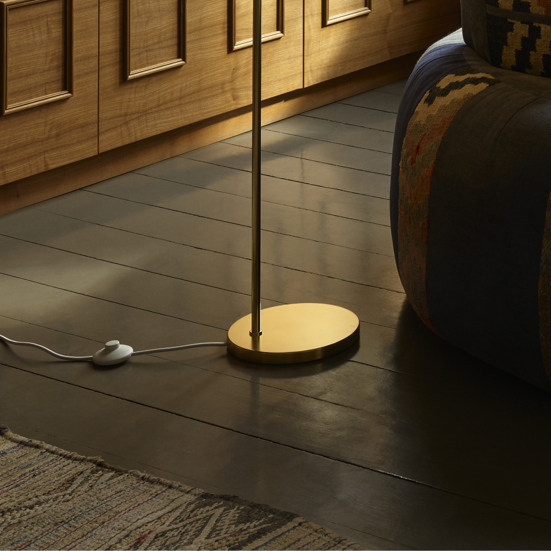 VL Ring Crown フロアランプ | Louis Poulsen